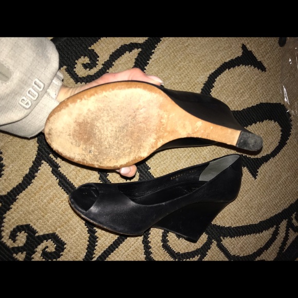 Gucci wedge open toe shoes size 61/2 - Picture 7 of 8